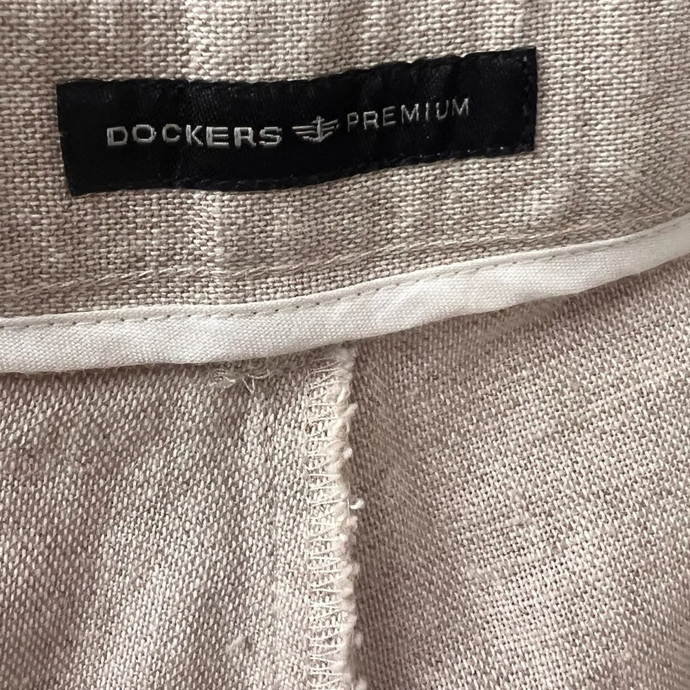 NWT Dockers Linen Blend Pleated Straight Leg Trousers light beige size 44 x 30